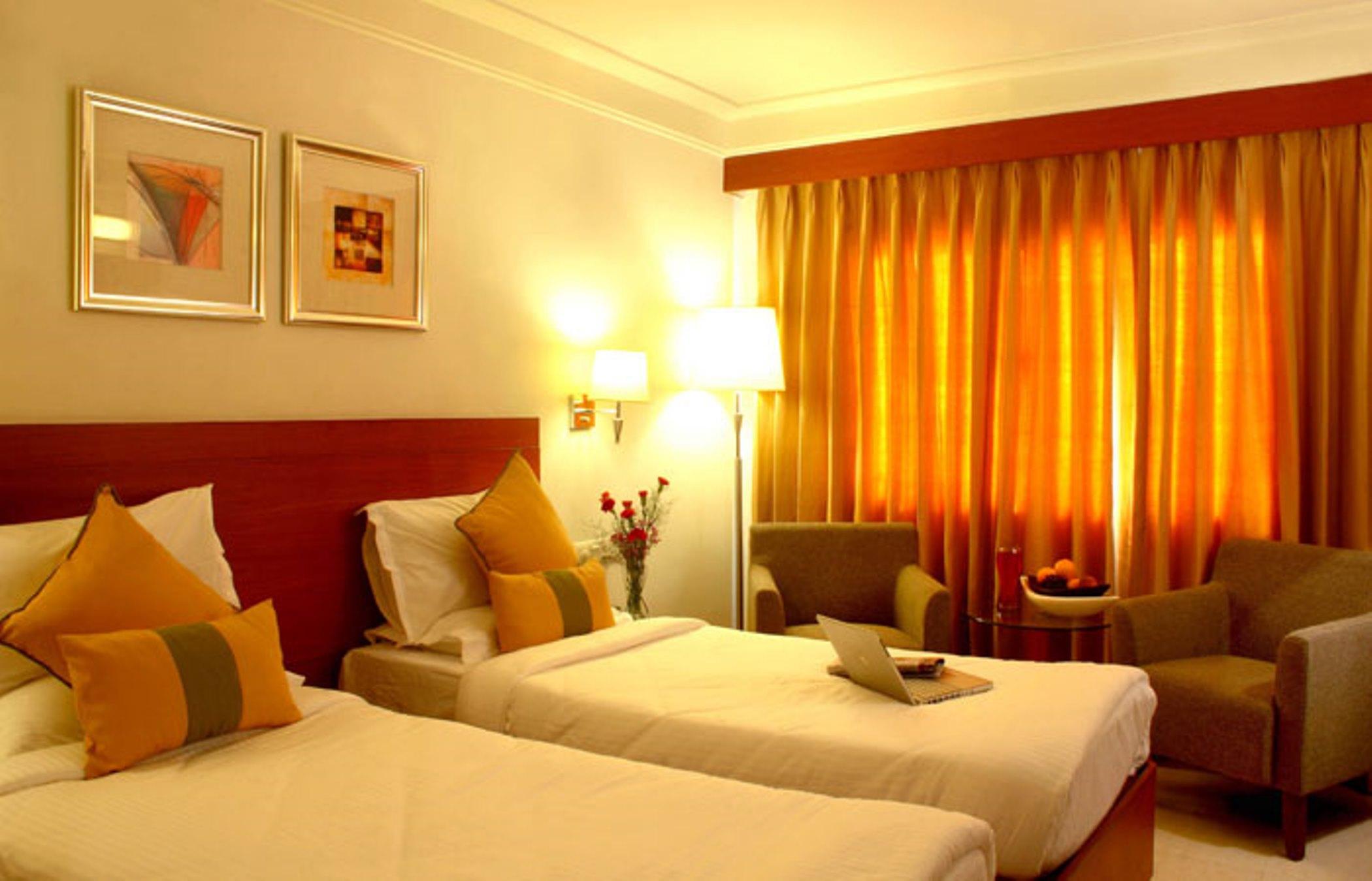 Hampshire Plaza Hotel Hyderabad Bagian luar foto