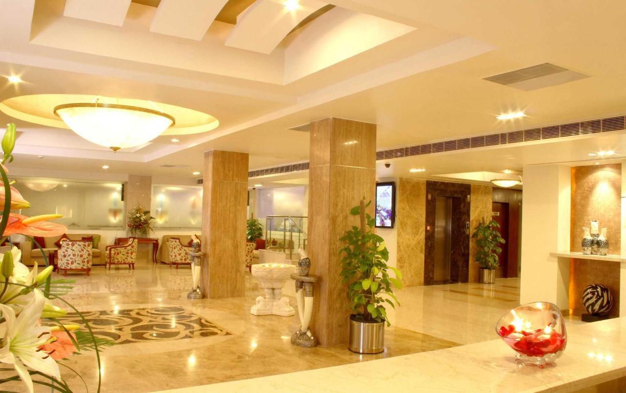 Hampshire Plaza Hotel Hyderabad Bagian luar foto