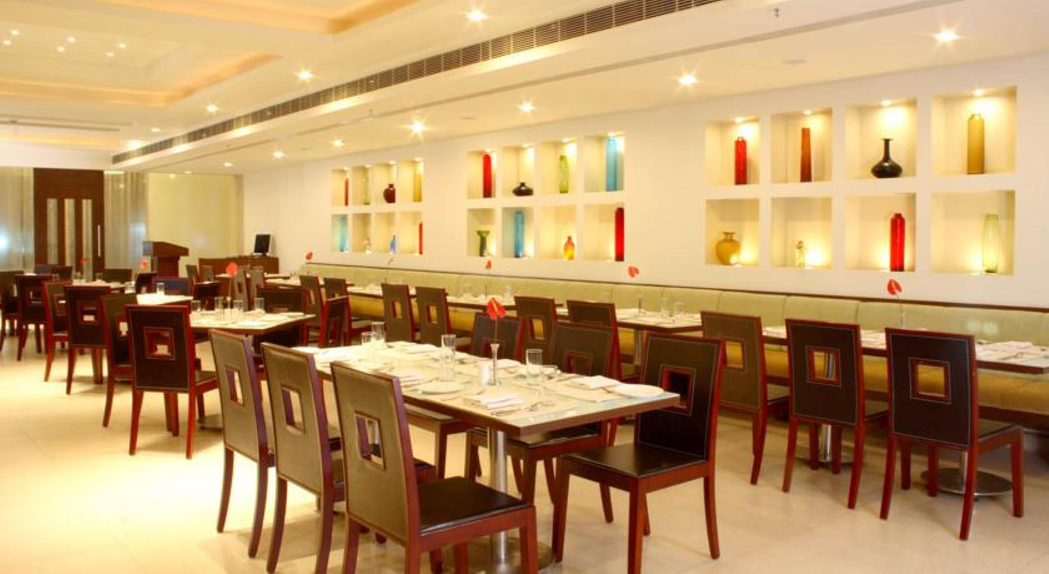 Hampshire Plaza Hotel Hyderabad Bagian luar foto