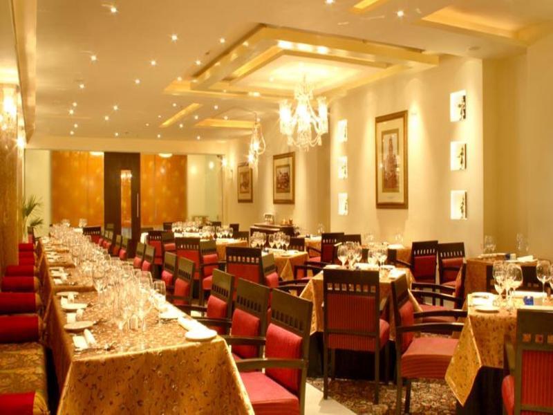 Hampshire Plaza Hotel Hyderabad Bagian luar foto