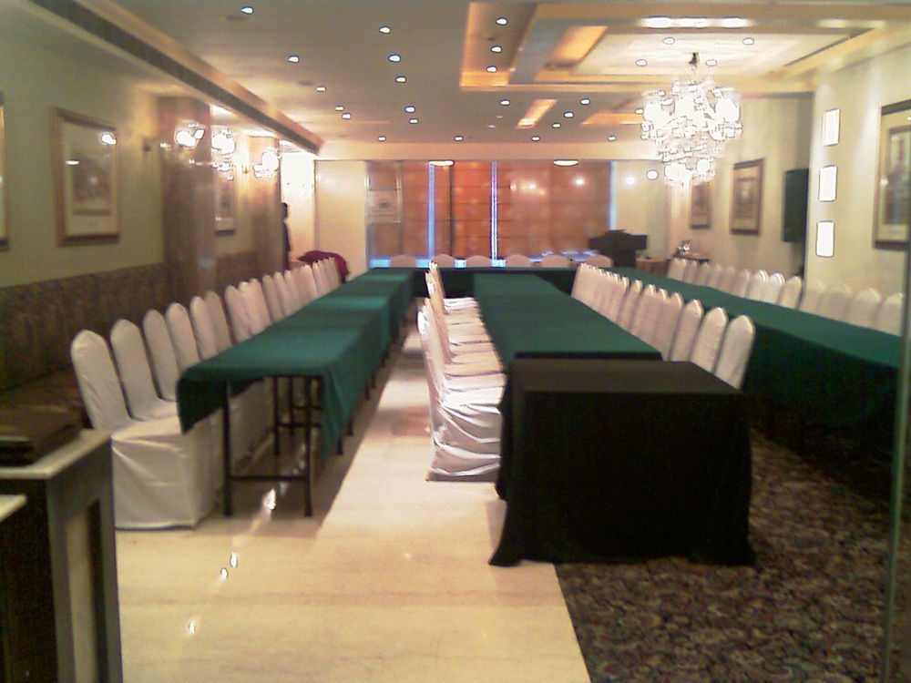 Hampshire Plaza Hotel Hyderabad Bagian luar foto